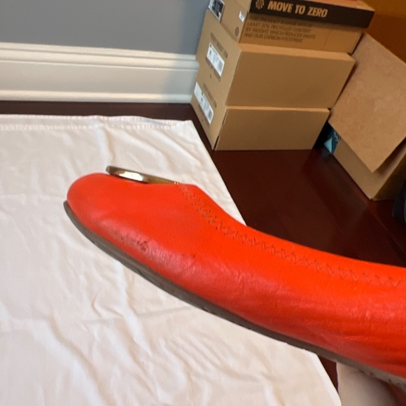 Tory Burch Womans Size 8 ballet flats - Picture 3 of 6